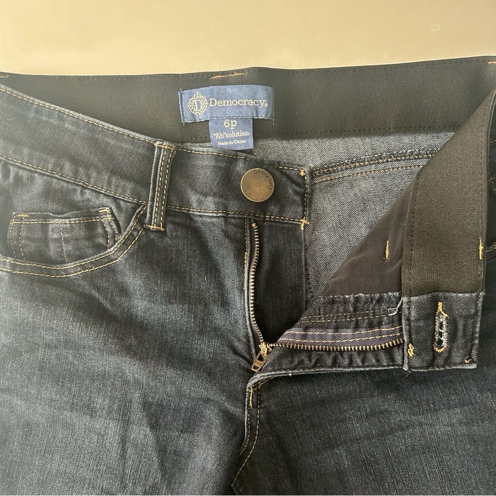 Democracy “Ab” solution Bootcut Jeans – Dark Indigo Wash – Size 6P - Picture 5 of 8
